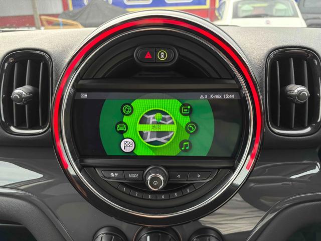 ＭＩＮＩ クロスオーバー　バッキンガム　純正１６インチＡＷ　ルーフレール　ナビ　クルーズコントロール　ＥＴＣ　Ｂｌｕｅｔｏｏｔｈ　ＦＭ／ＡＭ　ステアリングスイッチ　ＬＥＤヘッドランプ／フォグランプ　スマートキー　アイドリングストップ（24枚目）