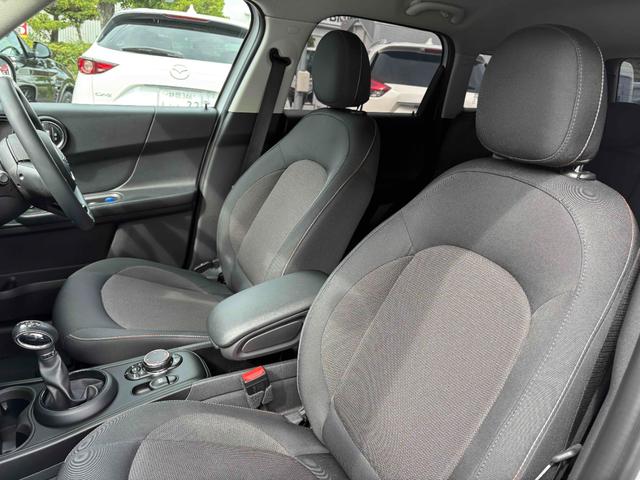 ＭＩＮＩ クロスオーバー　バッキンガム　純正１６インチＡＷ　ルーフレール　ナビ　クルーズコントロール　ＥＴＣ　Ｂｌｕｅｔｏｏｔｈ　ＦＭ／ＡＭ　ステアリングスイッチ　ＬＥＤヘッドランプ／フォグランプ　スマートキー　アイドリングストップ（29枚目）