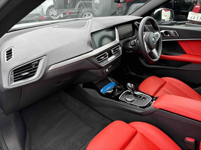 2シリーズ 218iグランクーペ Mスポーツ Mスポーツ サンルーフ 赤革シート アダプティブクルーズ カープレイ 18インチAW ナビ ETC Bカメラ コーナーセンサー F/Rドラレコ Bluetooth パワーシート(28枚目)