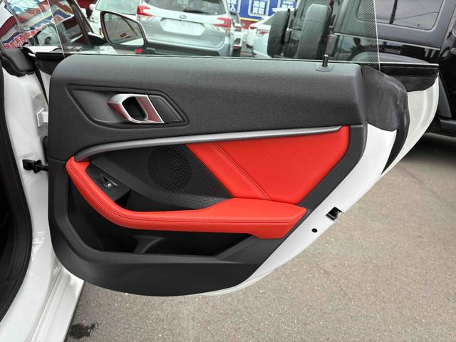 2シリーズ 218iグランクーペ Mスポーツ Mスポーツ サンルーフ 赤革シート アダプティブクルーズ カープレイ 18インチAW ナビ ETC Bカメラ コーナーセンサー F/Rドラレコ Bluetooth パワーシート(55枚目)