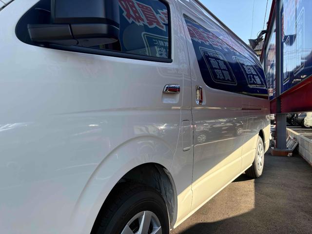 ハイエースコミューター スーパーロングＧＬ　登録済み未使用車　保証継承可　ＬＥＤヘッドランプ　パワースライドドア　パノラミックビューモニター　デジタルインナーミラー　ＳＲＳエアバック（7枚目）