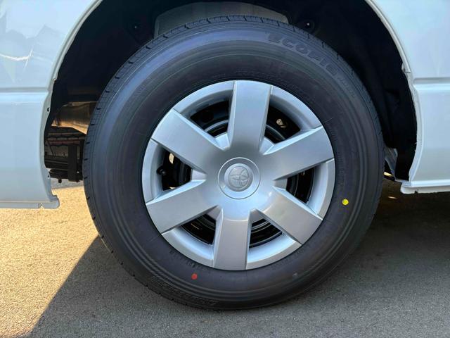 ハイエースコミューター スーパーロングＧＬ　登録済み未使用車　保証継承可　ＬＥＤヘッドランプ　パワースライドドア　パノラミックビューモニター　デジタルインナーミラー　ＳＲＳエアバック（13枚目）