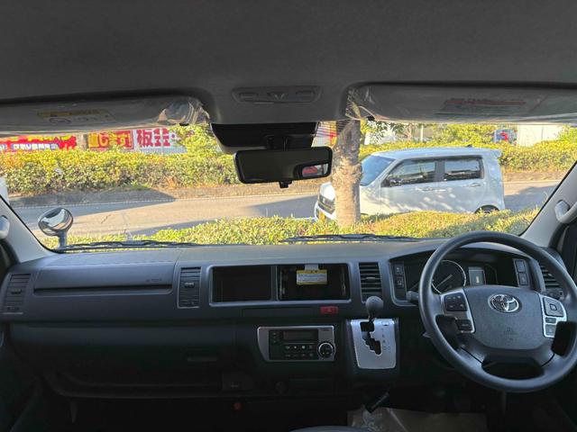 ハイエースコミューター スーパーロングＧＬ　登録済み未使用車　保証継承可　ＬＥＤヘッドランプ　パワースライドドア　パノラミックビューモニター　デジタルインナーミラー　ＳＲＳエアバック（18枚目）