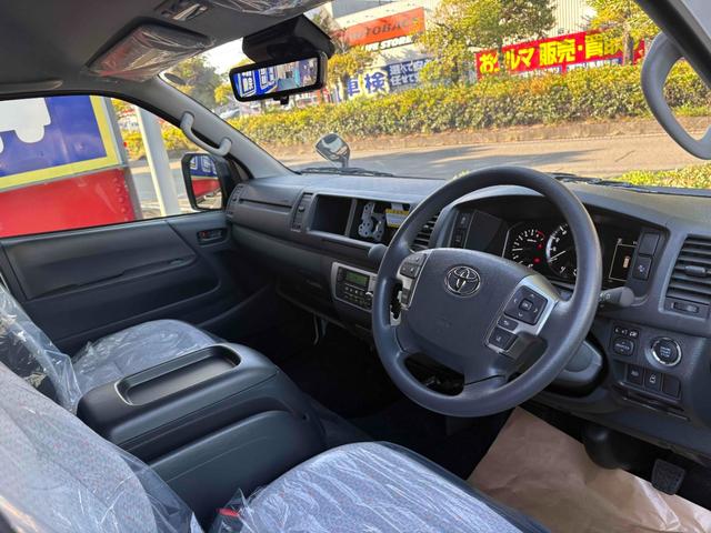 ハイエースコミューター スーパーロングＧＬ　登録済み未使用車　保証継承可　ＬＥＤヘッドランプ　パワースライドドア　パノラミックビューモニター　デジタルインナーミラー　ＳＲＳエアバック（22枚目）
