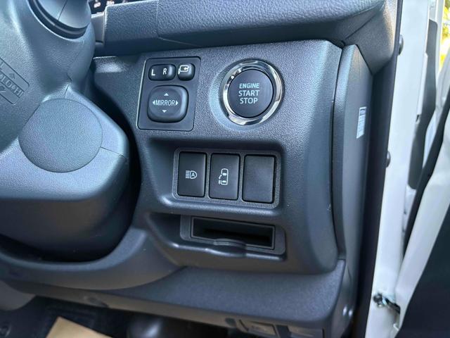 ハイエースコミューター スーパーロングＧＬ　登録済み未使用車　保証継承可　ＬＥＤヘッドランプ　パワースライドドア　パノラミックビューモニター　デジタルインナーミラー　ＳＲＳエアバック（28枚目）