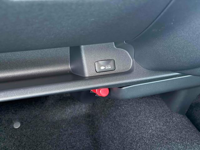ハイエースコミューター スーパーロングＧＬ　登録済み未使用車　保証継承可　ＬＥＤヘッドランプ　パワースライドドア　パノラミックビューモニター　デジタルインナーミラー　ＳＲＳエアバック（32枚目）