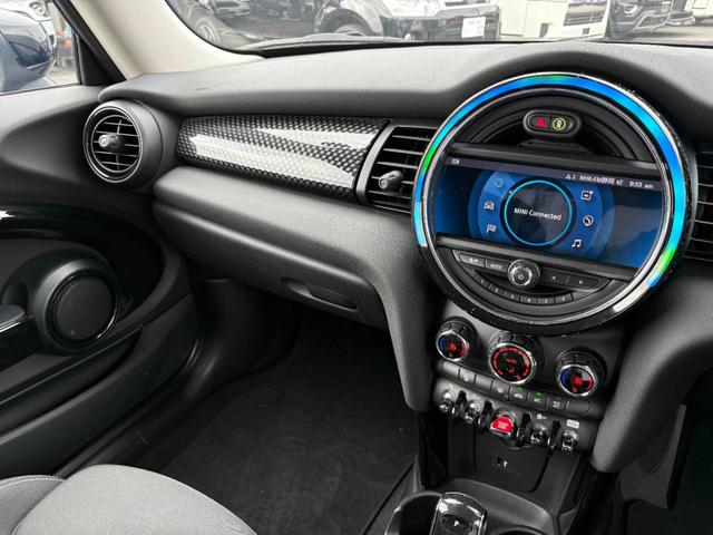 MINI クーパーSD クーパーSD(4名)17インチAW ナビ アダプティブクルーズ 前後ドラレコ BT ETC Bカメラ コーナーセンサー ヘッドアップディスプレイ LEDヘッドランプ オートライト スペアキー(22枚目)