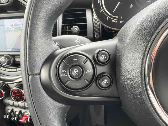 MINI クーパーSD クーパーSD(4名)17インチAW ナビ アダプティブクルーズ 前後ドラレコ BT ETC Bカメラ コーナーセンサー ヘッドアップディスプレイ LEDヘッドランプ オートライト スペアキー(25枚目)