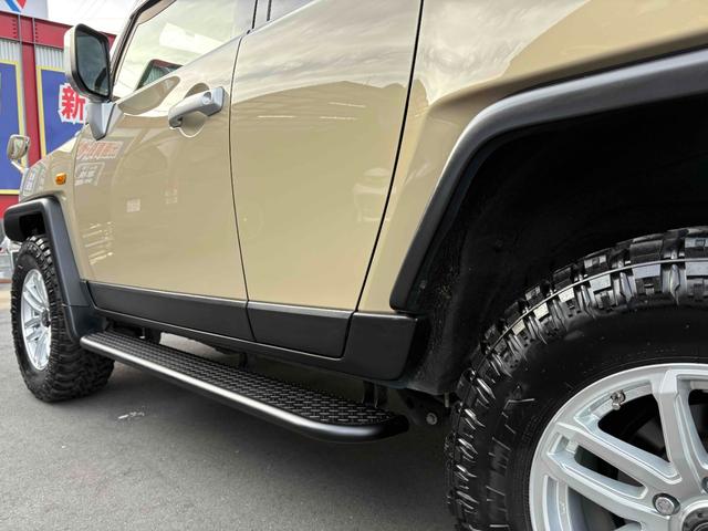 ＦＪクルーザー ベースグレード　社外１７インチＡＷ　サイドステップ　背面タイヤ　ナビ　ＴＶ　ＥＴＣ　Ｂカメラ　Ｂｌｕｅｔｏｏｔｈ　パーキングソナー　キーレス　ステアリングスイッチ（15枚目）