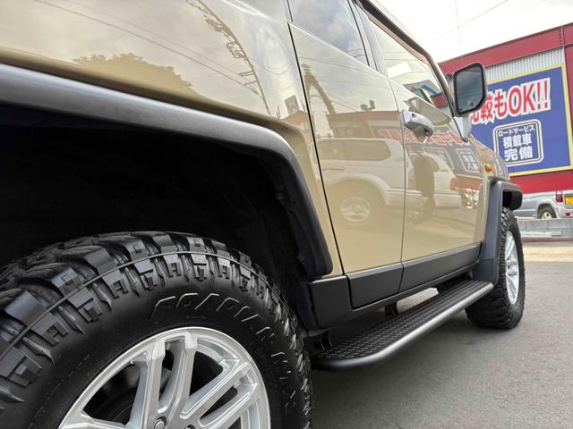 ＦＪクルーザー ベースグレード　社外１７インチＡＷ　サイドステップ　背面タイヤ　ナビ　ＴＶ　ＥＴＣ　Ｂカメラ　Ｂｌｕｅｔｏｏｔｈ　パーキングソナー　キーレス　ステアリングスイッチ（16枚目）