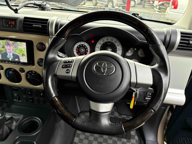 ＦＪクルーザー ベースグレード　社外１７インチＡＷ　サイドステップ　背面タイヤ　ナビ　ＴＶ　ＥＴＣ　Ｂカメラ　Ｂｌｕｅｔｏｏｔｈ　パーキングソナー　キーレス　ステアリングスイッチ（39枚目）