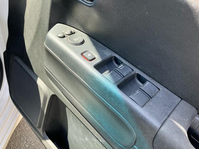 ライフ ディーバスマートスタイル　ベンチシート　ＨＩＤ　キーレスエントリー　スマートキー　ＡＢＳ　エアバッグ　エアコン　パワーステアリング　パワーウィンドウ（22枚目）