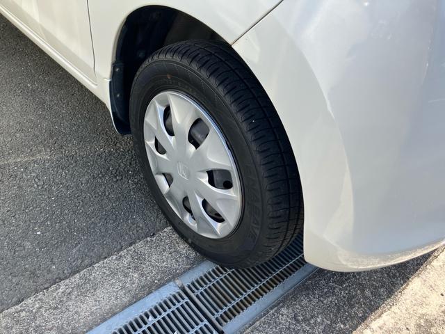 ライフ Ｃ　ベンチシート　キーレスエントリー　ＡＢＳ　エアバッグ　エアコン　パワーステアリング　パワーウィンドウ　走行距離１１１，４６７ｋｍ（5枚目）