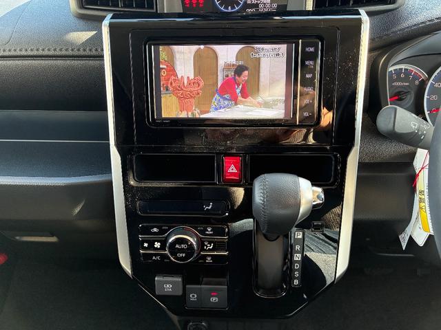 ルーミー カスタムＧ　スマートキー　プッシュスタート　純正ナビ　ＴＶ　バックカメラ　アラウンドビューモニター　ステアリングスイッチ　クルコン　ドラレコ　両側パワースライドドア　スマートアシスト　純正１４インチＡＷ（23枚目）