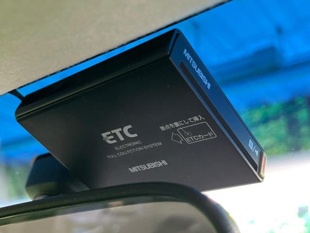 Ｃ２　Ｇ　ナビパッケージ　片側電動スライドドア　禁煙車　クルーズコントロール　純正ＨＤＤナビ　ＥＴＣ　スマートキー　キーレスエントリー　オートエアコン　バックカメラ　電動格納ミラー(6枚目)