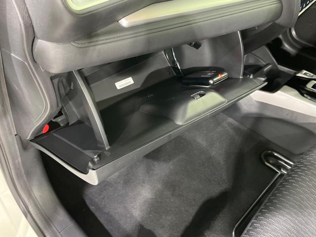 Ｌパッケージ　禁煙車　クルーズコントロール　衝突軽減システム　純正ＳＤナビ　ＥＴＣ　バックカメラ　Ｂｌｕｅｔｏｏｔｈ再生　スマートキー　ＬＥＤヘッドライト　オートライト　オートエアコン(53枚目)