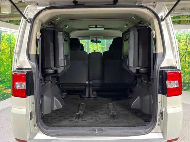 デリカＤ：５ Ｇ　パワーパッケージ　４ＷＤ　禁煙車　フリップダウンモニター　純正ナビ　バックカメラ　両側電動スライド　ＥＴＣ　ＨＩＤライト　オートライト　パドルシフト　スマートキー　クルーズコントロール　横滑り防止装置（10枚目）