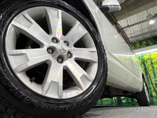 デリカＤ：５ Ｇ　パワーパッケージ　４ＷＤ　禁煙車　フリップダウンモニター　純正ナビ　バックカメラ　両側電動スライド　ＥＴＣ　ＨＩＤライト　オートライト　パドルシフト　スマートキー　クルーズコントロール　横滑り防止装置（13枚目）