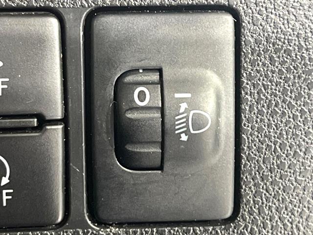 ミラトコット Ｇ　リミテッド　ＳＡＩＩＩ　禁煙車　衝突軽減装置　純正ナビ　全周囲カメラ　シートヒーター　オートエアコン　ＬＥＤライト　オートハイビーム　スマートキー　コーナーセンサー　ステアリングスイッチ　アイドリングストップ　電動格納ミラー（30枚目）