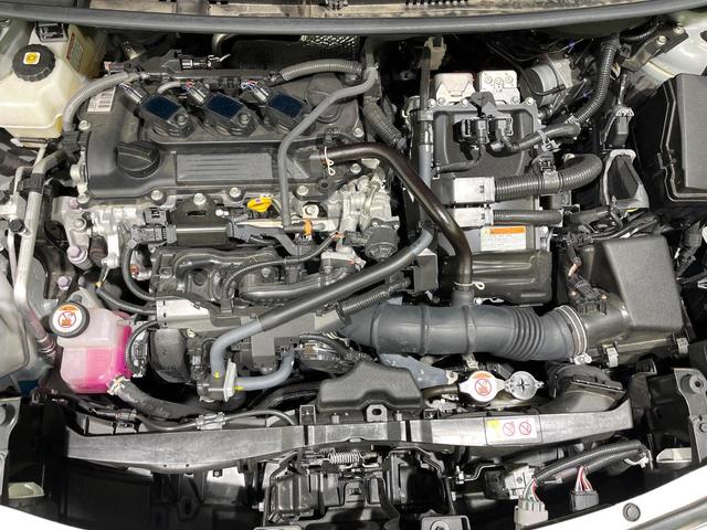 ヤリスクロス ハイブリッド　ＧＲスポーツ　禁煙車　セーフティセンス　純正ディスプレイオーディオ　全周囲カメラ　電動パーキングブレーキ　ＬＥＤライト　オートハイビーム　オートエアコン　ステアリングヒーター　レーダークルーズコントロール　ＥＴＣ（18枚目）