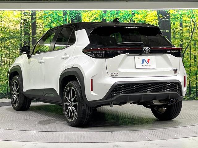 ヤリスクロス ハイブリッド　ＧＲスポーツ　禁煙車　セーフティセンス　純正ディスプレイオーディオ　全周囲カメラ　電動パーキングブレーキ　ＬＥＤライト　オートハイビーム　オートエアコン　ステアリングヒーター　レーダークルーズコントロール　ＥＴＣ（36枚目）