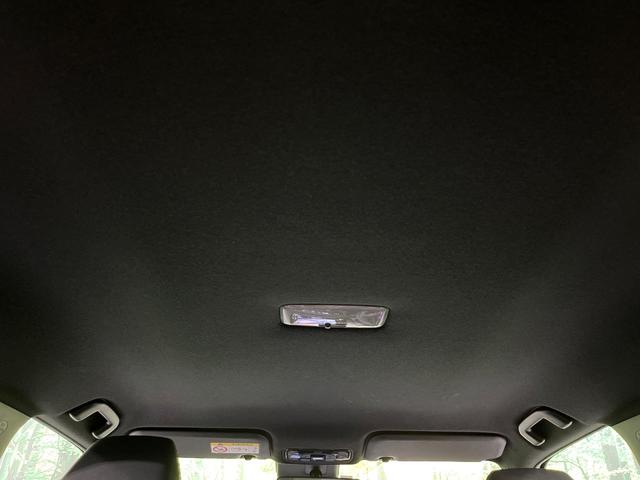 ヤリスクロス ハイブリッド　ＧＲスポーツ　禁煙車　セーフティセンス　純正ディスプレイオーディオ　全周囲カメラ　電動パーキングブレーキ　ＬＥＤライト　オートハイビーム　オートエアコン　ステアリングヒーター　レーダークルーズコントロール　ＥＴＣ（38枚目）