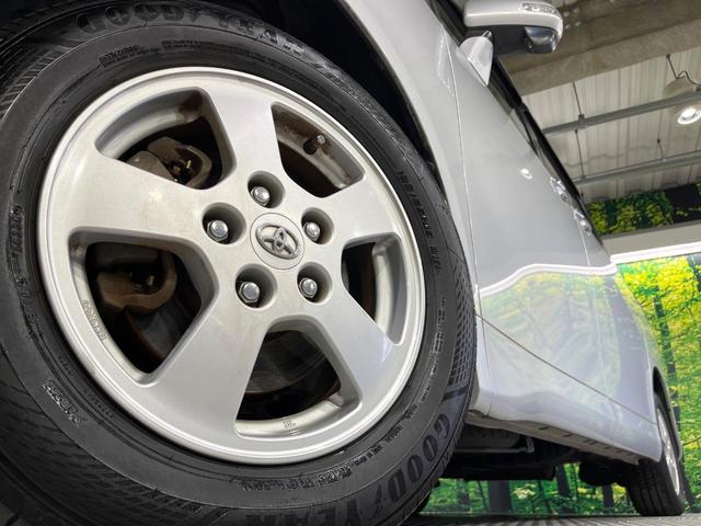 ノア Ｘ　スマートエディション　禁煙車　純正ナビ　バックカメラ　両側電動スライド　デュアルオートエアコン　ＨＩＤライト　オートライト　ＥＴＣ　スマートキー　ステアリングスイッチ　ウィンカーミラー　純正アルミホイール（13枚目）