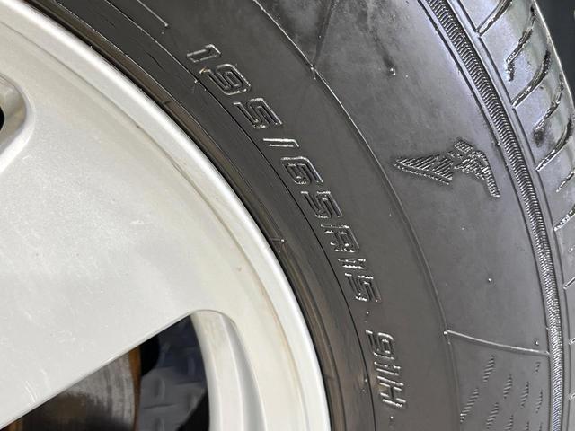 ノア Ｘ　スマートエディション　禁煙車　純正ナビ　バックカメラ　両側電動スライド　デュアルオートエアコン　ＨＩＤライト　オートライト　ＥＴＣ　スマートキー　ステアリングスイッチ　ウィンカーミラー　純正アルミホイール（30枚目）