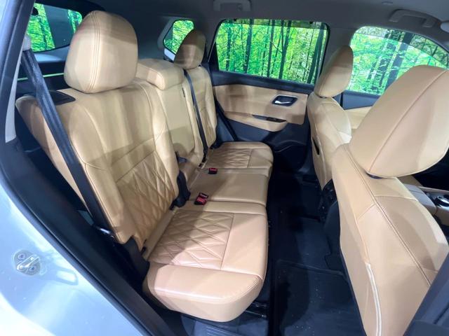 エクストレイル Ｇ　ｅ－４ＯＲＣＥ　４ＷＤ　プロパイロット　衝突軽減　純正１２．３型ナビ　全周囲カメラ　シートヒーター　デジタルインナーミラー　電動パーキングブレーキ　ＡＣ１００Ｖ電源　電動リアゲート　純正１９インチＡＷ　ＢＳＭ　ＥＴＣ（9枚目）