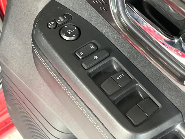 Ｎ－ＢＯＸカスタム コーディネートスタイル　禁煙車　ホンダセンシング　純正８型ナビ　バックカメラ　両側電動スライド　アダプティブクルーズ　シートヒーター　ＬＥＤヘッド＆フォグ　オートハイビーム　スマートキー　オートエアコン　車線逸脱警報（44枚目）