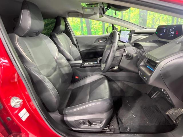 プリウス Ｚ　禁煙車　衝突軽減装置　純正１２．３型ＤＡ　パノラミックビューモニター　ブラインドスポットモニター　レーダークルーズ　シートベンチレーション　パワーシート　ステアリングヒーター　パワーバックドア（9枚目）