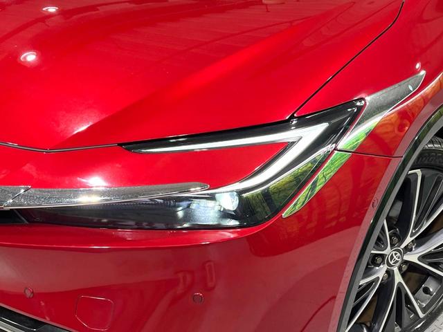 プリウス Ｚ　禁煙車　衝突軽減装置　純正１２．３型ＤＡ　パノラミックビューモニター　ブラインドスポットモニター　レーダークルーズ　シートベンチレーション　パワーシート　ステアリングヒーター　パワーバックドア（12枚目）