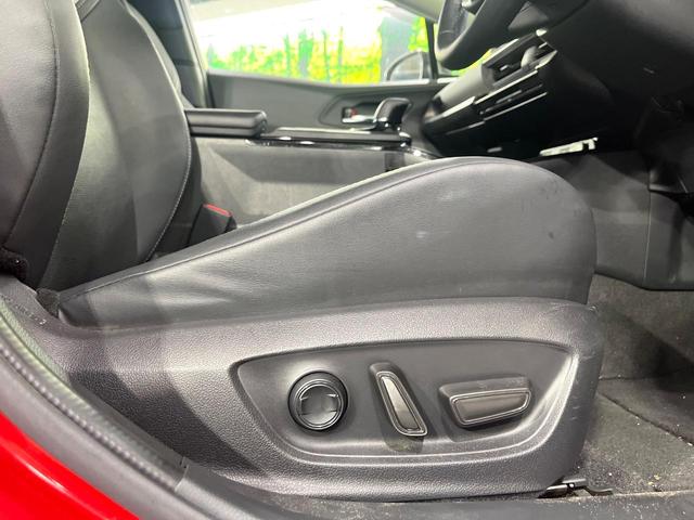 プリウス Ｚ　禁煙車　衝突軽減装置　純正１２．３型ＤＡ　パノラミックビューモニター　ブラインドスポットモニター　レーダークルーズ　シートベンチレーション　パワーシート　ステアリングヒーター　パワーバックドア（36枚目）