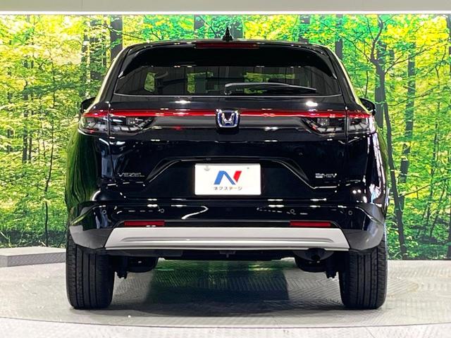 ヴェゼル ｅ：ＨＥＶ　Ｚ　禁煙車　ホンダセンシング　純正９型ナビ　バックカメラ　電動リアゲート　シーケンシャルターンＬＥＤランプ　シートヒーター　ステアリングヒーター　電動パーキングブレーキ　レーンアシスト　パドルシフト（15枚目）