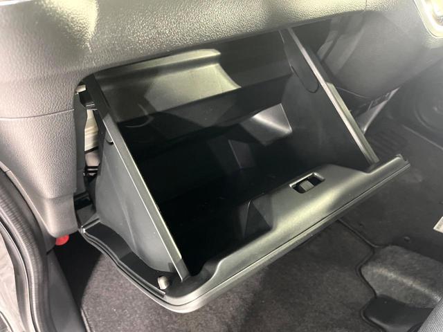 Ｎ－ＢＯＸカスタム Ｇ　ＳＳブラックスタイルパッケージ　禁煙車　８インチナビ　バックカメラ　電動スライド　オートエアコン　ＨＩＤライト　オートライト　前席シートヒーター　スマートキー　シートリフター　純正１４インチＡＷ　ＥＴＣ（41枚目）