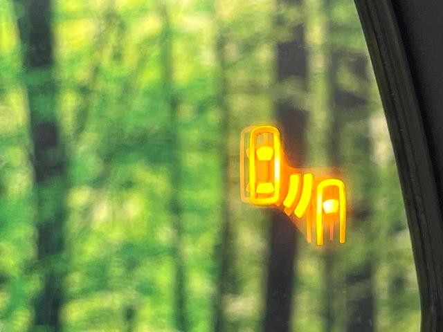 ＲＡＶ４ Ｇ　禁煙車　セーフティセンス　純正１０．５型ナビ　全周囲カメラ　シートエアコン　デジタルインナーミラー　電動リアゲート　ＢＳＭ　レーダークルーズ　ＬＥＤライト　オートハイビーム　ＥＴＣ　パワーシート（7枚目）