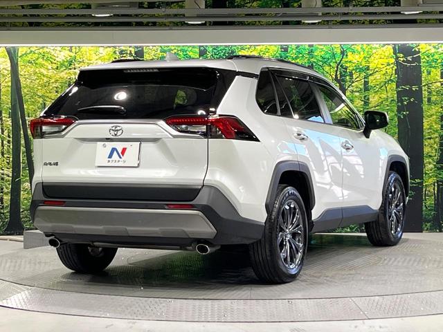 ＲＡＶ４ Ｇ　禁煙車　セーフティセンス　純正１０．５型ナビ　全周囲カメラ　シートエアコン　デジタルインナーミラー　電動リアゲート　ＢＳＭ　レーダークルーズ　ＬＥＤライト　オートハイビーム　ＥＴＣ　パワーシート（17枚目）