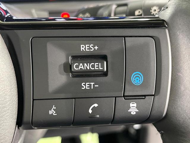 オーラ G レザーエディション 禁煙車 2トーンカラー プロパイロット BOSEサウンド9型ナビ 全周囲カメラ デジタルインナーミラー 寒冷地仕様 シートヒーター ステアリングヒーター ETC オートエアコン LEDライト BSM(3枚目)