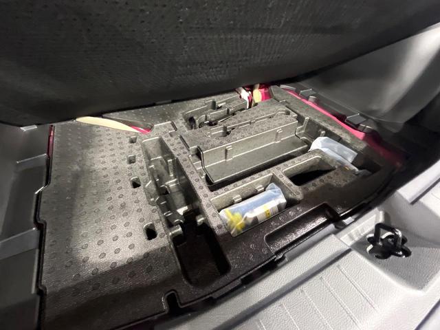 オーラ G レザーエディション 禁煙車 2トーンカラー プロパイロット BOSEサウンド9型ナビ 全周囲カメラ デジタルインナーミラー 寒冷地仕様 シートヒーター ステアリングヒーター ETC オートエアコン LEDライト BSM(47枚目)