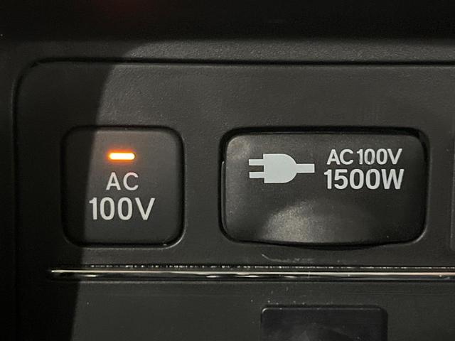 オデッセイハイブリッド ｅ：ＨＥＶアブソルート・ＥＸ　禁煙　ホンダセンシング　純正１０型ナビ　全周囲カメラ　フリップダウンモニター　両側電動スライド　パワーシート　電動リアゲート　ＡＣ１００Ｖ　コーナーセンサー　電動パーキングブレーキ　リアオートエアコン（33枚目）