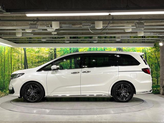 オデッセイハイブリッド ｅ：ＨＥＶアブソルート・ＥＸ　禁煙　ホンダセンシング　純正１０型ナビ　全周囲カメラ　フリップダウンモニター　両側電動スライド　パワーシート　電動リアゲート　ＡＣ１００Ｖ　コーナーセンサー　電動パーキングブレーキ　リアオートエアコン（51枚目）