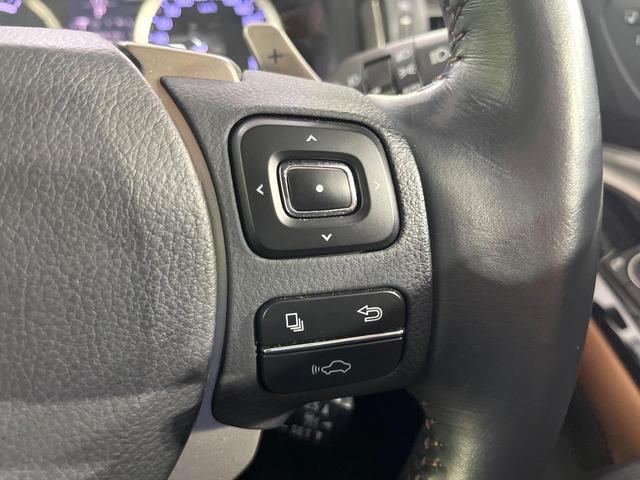 ＲＣ ＲＣ３００ｈ　禁煙車　プリクラッシュ　レーダークルーズコントロール　純正ナビ　バックカメラ　シートヒーター　ステアリングヒーター　パドルシフト　ＥＴＣ　パワーシート　ＬＥＤライト　オートライト　オートエアコン（3枚目）