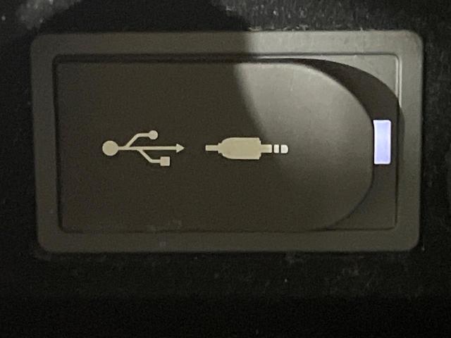 ＲＣ ＲＣ３００ｈ　禁煙車　プリクラッシュ　レーダークルーズコントロール　純正ナビ　バックカメラ　シートヒーター　ステアリングヒーター　パドルシフト　ＥＴＣ　パワーシート　ＬＥＤライト　オートライト　オートエアコン（27枚目）