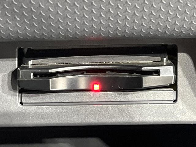 ハスラー JスタイルII 禁煙車 2トーンカラー メモリーナビ Bluetooth再生 シートヒーター 車線逸脱警報 ETC HIDライト オートライト オートエアコン 純正15インチアルミホイール ETC スマートキー(7枚目)