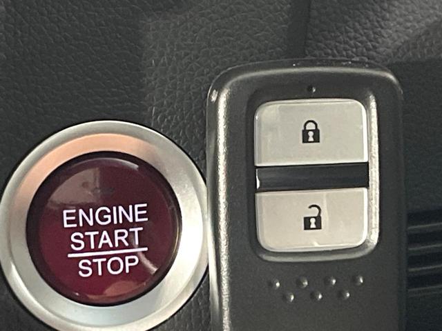 フィット 13G・Fパッケージ 禁煙車 メモリーナビ Bluetooth再生 地デジ オートエアコン ETC アイドリングストップ ライトレベライザー シートリフター 電動格納ミラー ウィンカーミラー(5枚目)