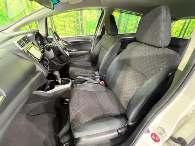 フィット 13G・Fパッケージ 禁煙車 メモリーナビ Bluetooth再生 地デジ オートエアコン ETC アイドリングストップ ライトレベライザー シートリフター 電動格納ミラー ウィンカーミラー(35枚目)