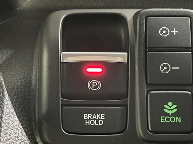 N-BOXカスタム Lターボ 禁煙車 ホンダセンシング メモリーナビ バックカメラ 両側電動スライド レーンアシスト 前席シートヒーター オートエアコン LEDライト 電動パーキングブレーキ コーナーセンサー ETC(7枚目)