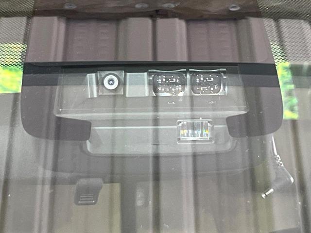 シエンタ G グランパー 禁煙車 セーフティセンス 純正ナビ 全周囲カメラ 両側電動スライド オートエアコン オートハイビーム コーナーセンサー 車線逸脱警報 スマートキー USB端子 シートリフター ドラレコ(3枚目)