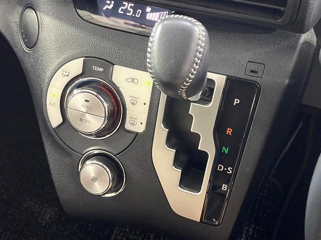 シエンタ G グランパー 禁煙車 セーフティセンス 純正ナビ 全周囲カメラ 両側電動スライド オートエアコン オートハイビーム コーナーセンサー 車線逸脱警報 スマートキー USB端子 シートリフター ドラレコ(31枚目)