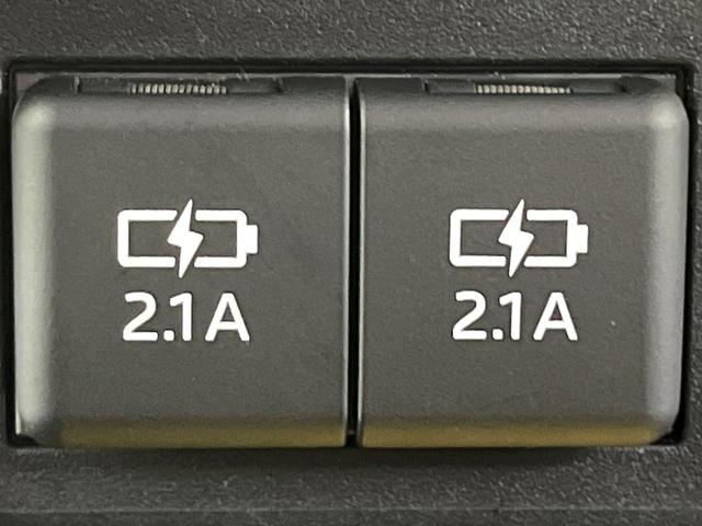 シエンタ G グランパー 禁煙車 セーフティセンス 純正ナビ 全周囲カメラ 両側電動スライド オートエアコン オートハイビーム コーナーセンサー 車線逸脱警報 スマートキー USB端子 シートリフター ドラレコ(34枚目)